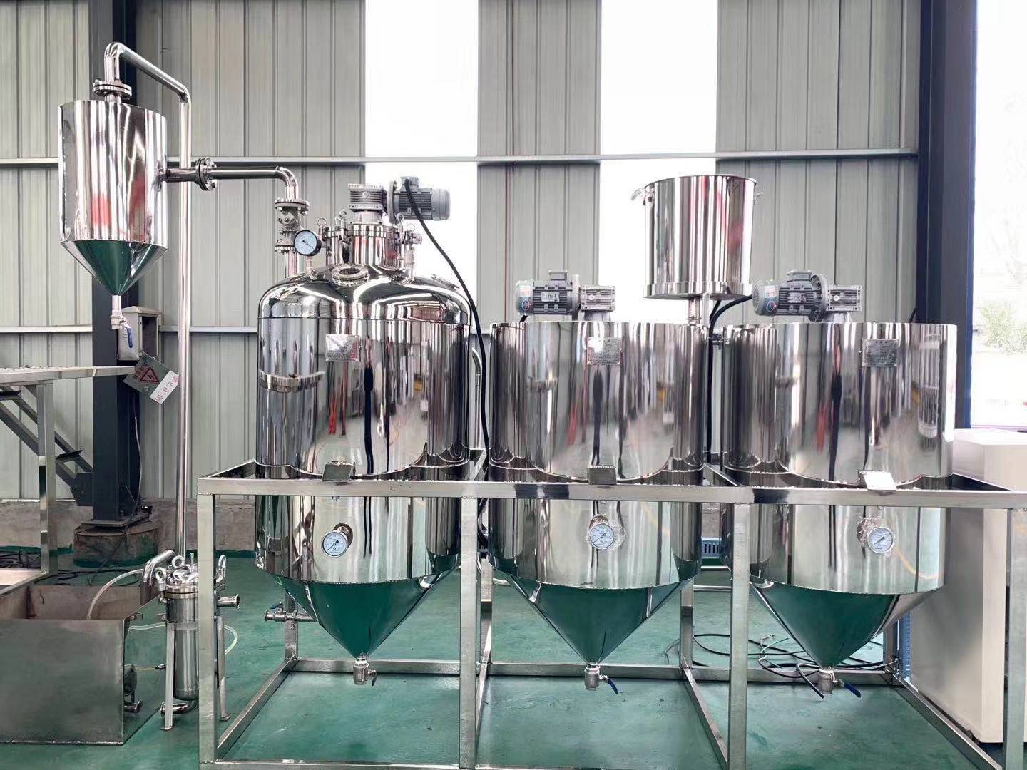Dewaxing equipment