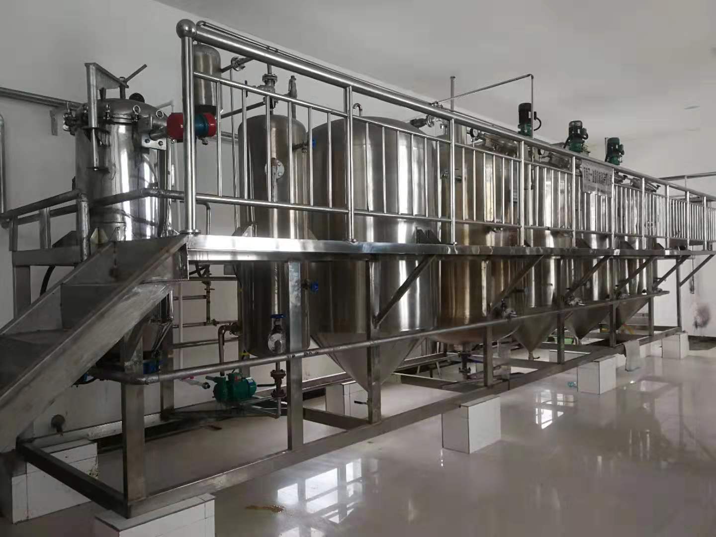 Refining equipment