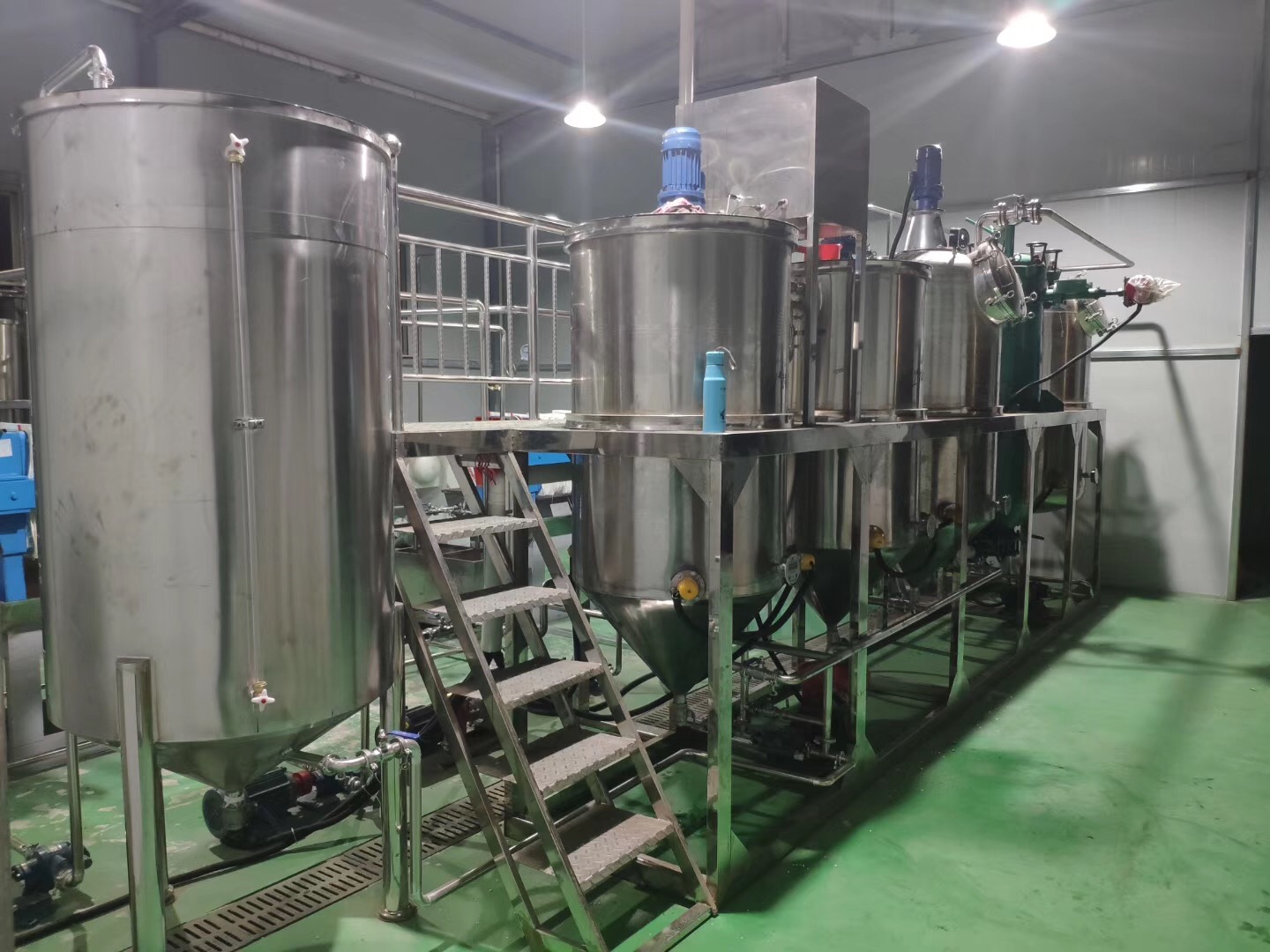 Refining equipment