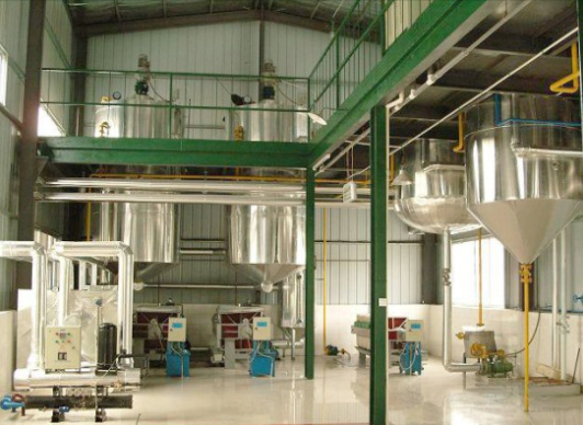 Edible oil deacidification process