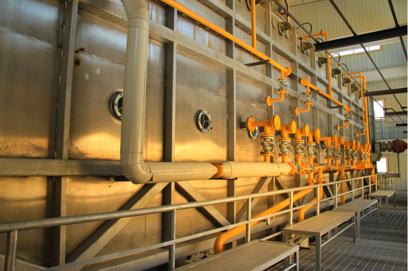 Drag chain extractor of leaching equipment