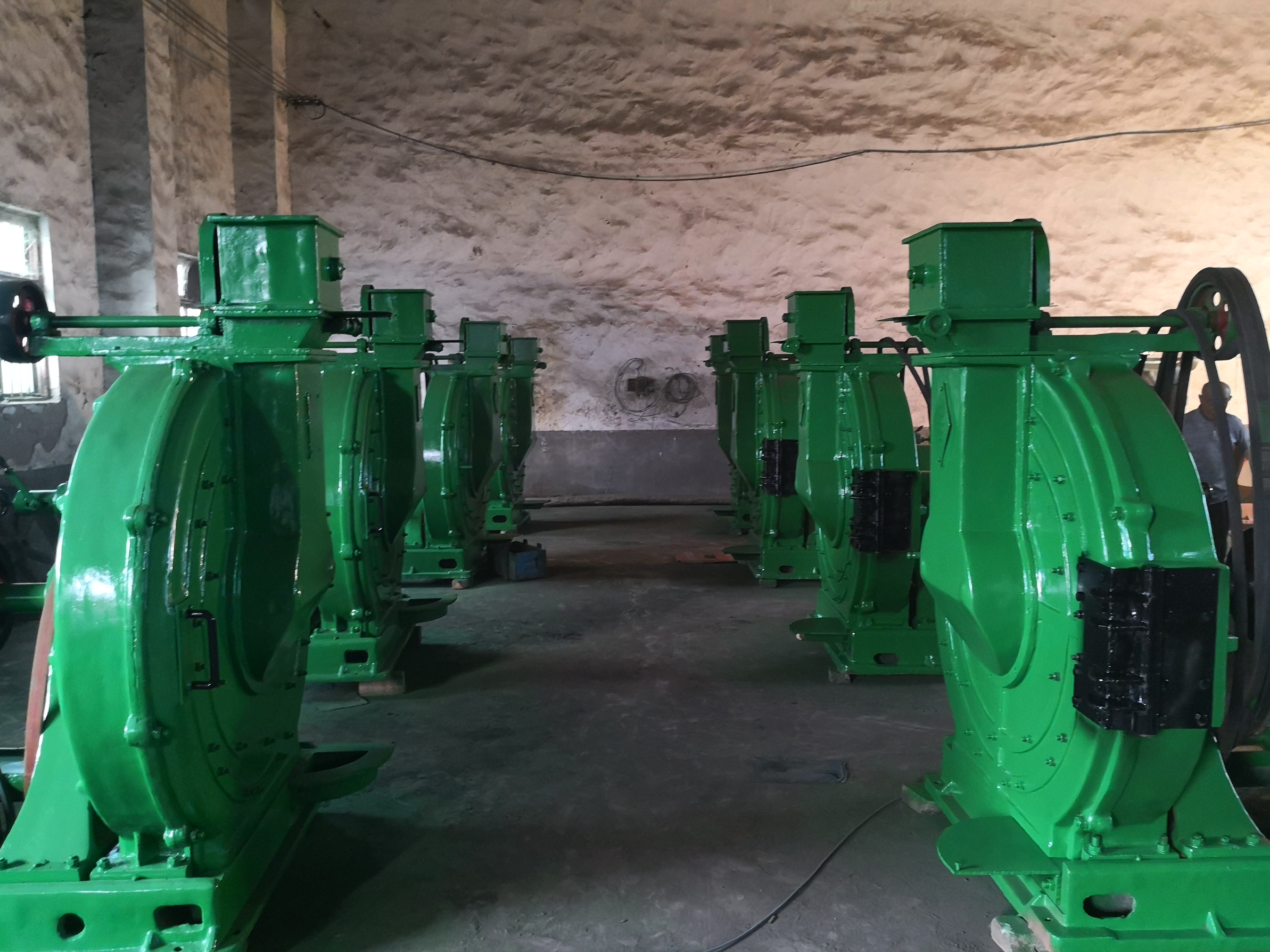 Disk peeling machine